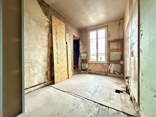 Duplex à aménager avec parking