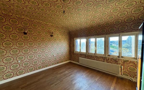 Maison à vendre    6 pièces • 121 m2 Conches-en-Ouche