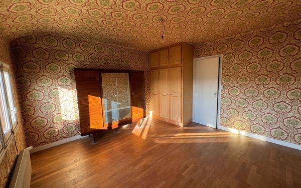 Maison à vendre    6 pièces • 121 m2 Conches-en-Ouche