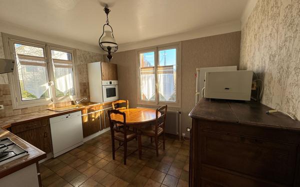 Maison à vendre    6 pièces • 121 m2 Conches-en-Ouche