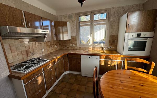 Maison à vendre    6 pièces • 121 m2 Conches-en-Ouche