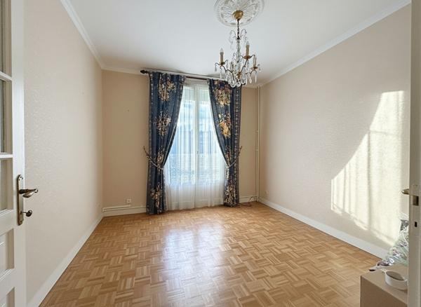 Appartement 4 pièces à vendre au 6ème étage en plein centre-ville de Melun