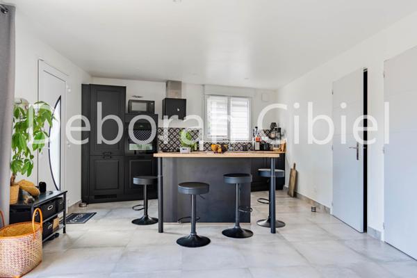 Maison cinq pièces  avec jardinet