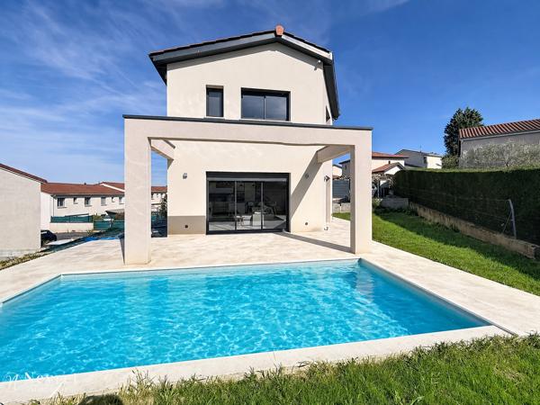 Maison neuve – 132 m² habitables + garage – Terrain 400 m² – 4 chambres – Piscine