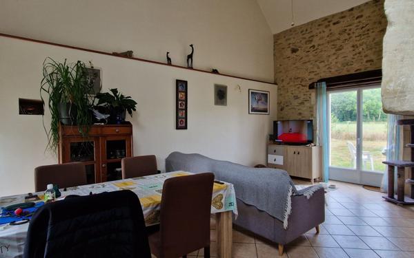 Maison à vendre    4 pièces •  Mortrée