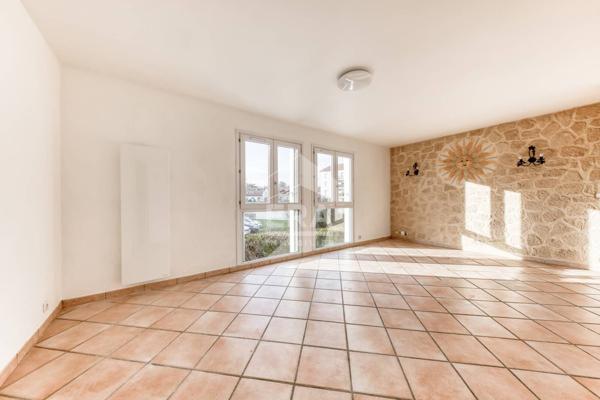 F2 avec box Pontault !