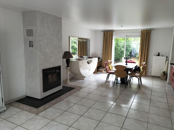 Maison Cergy 5 pièces terrain et garage.