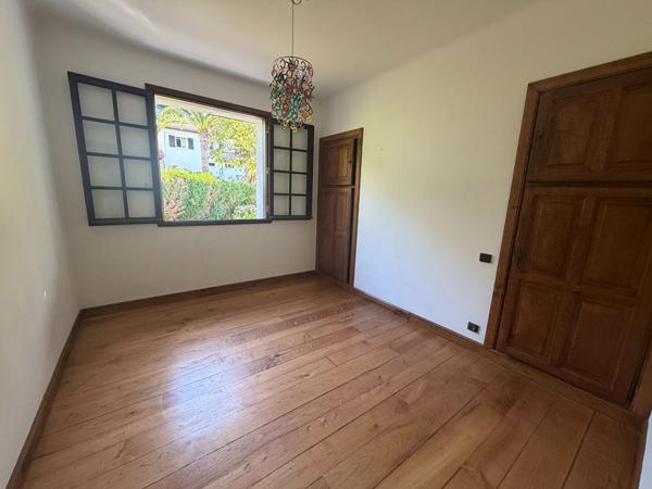 Hendaye appartement T5 de 124m² + combles