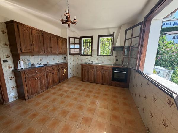 Hendaye appartement T5 de 124m² + combles