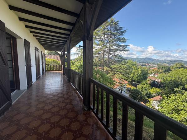 Hendaye appartement T5 de 124m² + combles