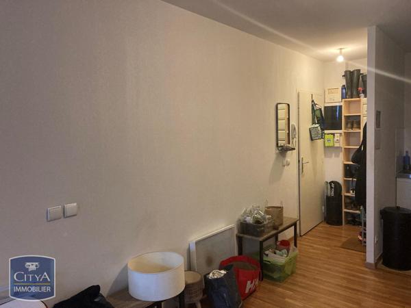 Appartement à louer 1 pièce 64m²