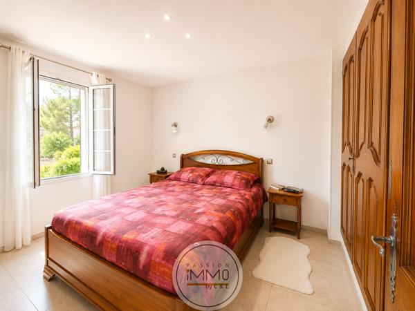 Villa 5 pièce(s) 4 chambre(s) 150 m²