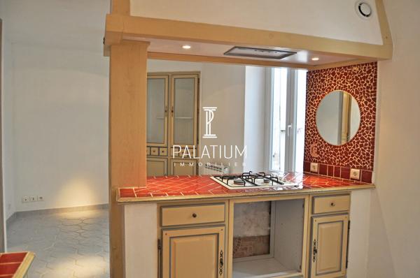 Duplex 87 m² avec terrasse – Centre historique de Sisteron