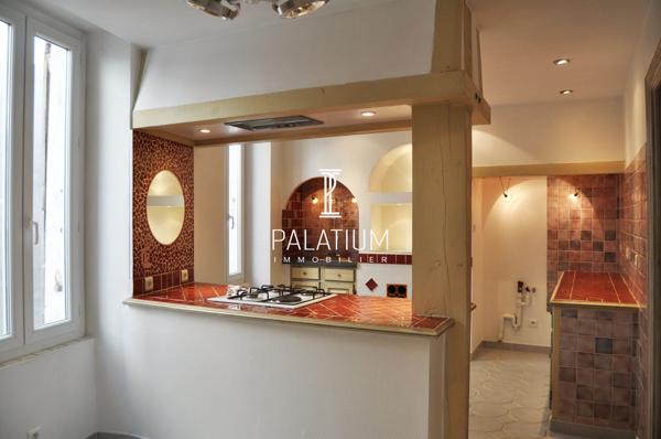 Duplex 87 m² avec terrasse – Centre historique de Sisteron