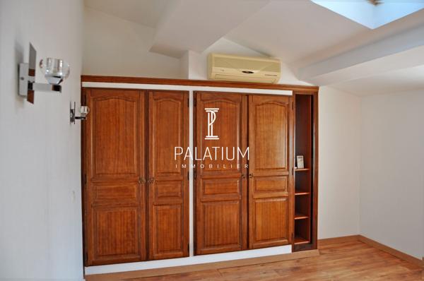 Duplex 87 m² avec terrasse – Centre historique de Sisteron