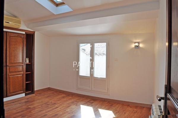 Duplex 87 m² avec terrasse – Centre historique de Sisteron
