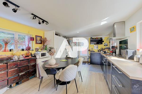 Maison Rueil Malmaison 5 pièce(s) 105m² 745 000 € **  - Référence  20037