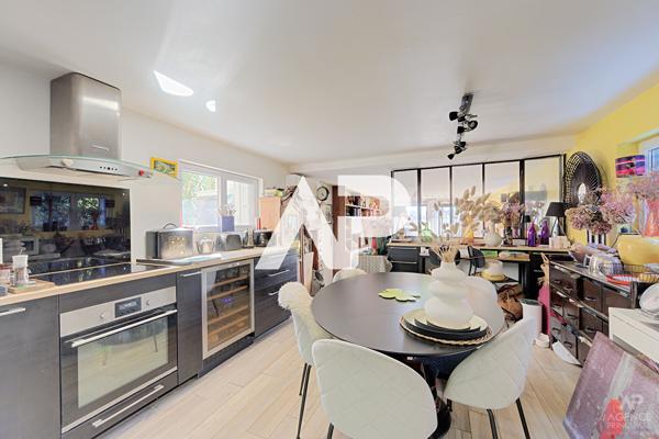 Maison Rueil Malmaison 5 pièce(s) 105m² 745 000 € **  - Référence  20037