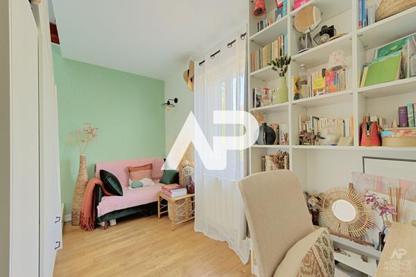 Maison Rueil Malmaison 5 pièce(s) 105m² 745 000 € **  - Référence  20037