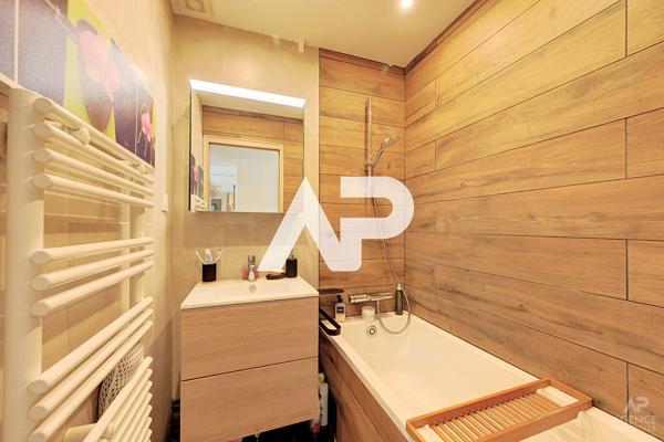 Maison Rueil Malmaison 5 pièce(s) 105m² 745 000 € **  - Référence  20037