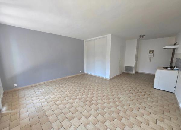 MARIGNANE – Studio rénové avec jardin, balcon et sous-sol de 32,70 m² offrant un fort potentiel !