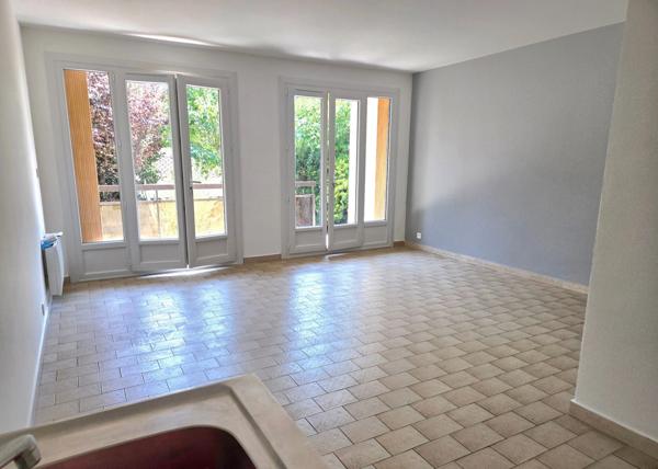 MARIGNANE – Studio rénové avec jardin, balcon et sous-sol de 32,70 m² offrant un fort potentiel !
