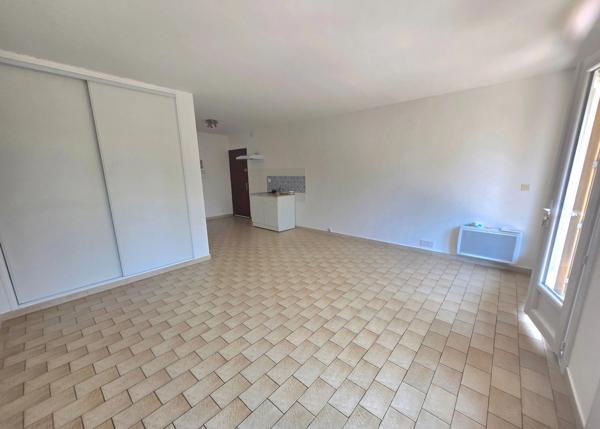 MARIGNANE – Studio rénové avec jardin, balcon et sous-sol de 32,70 m² offrant un fort potentiel !