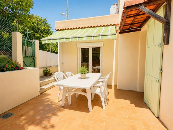 LES OLIVES Marseille 13013- Maison de type 3 avec terrasse, jardin, dépendances