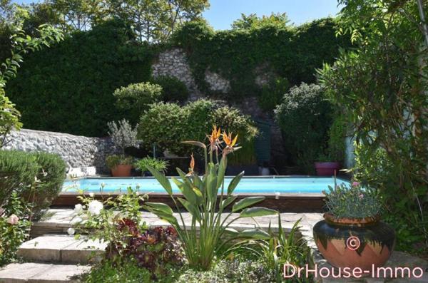 Maison à vendre 7 pièces de 197 m²