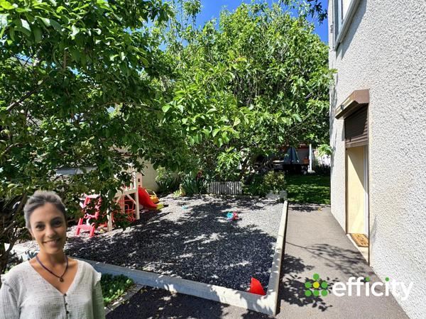Maison
         6 pièces
        - 124 m² Exclusivité 265 000 € *