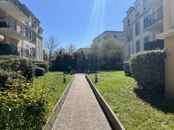 Appartement à vendre |  Mantes-la-Ville |  1 pièce | 28 m²