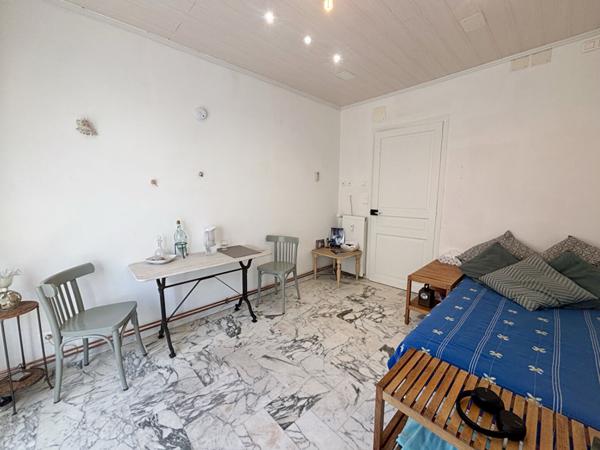 HYERES Centre ville - T1 19.6 m2- Ascenseur