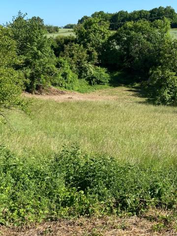 Ruelle. Terrain 2858 m² avec CU