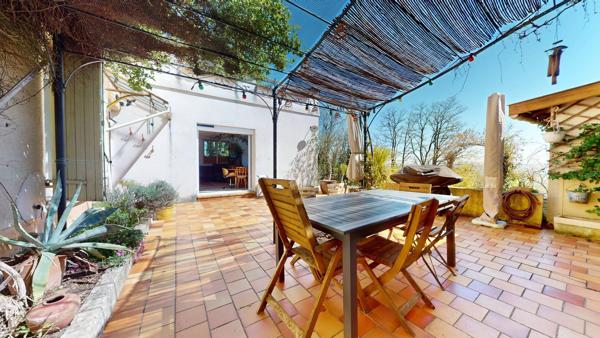 Appartement
         5 pièces
        - 132 m² 349 000 € *