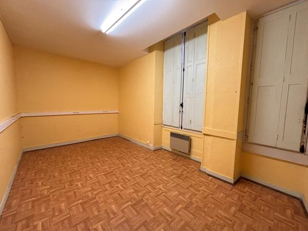 LA FLÈCHE CENTRE-VILLE IDÉAL INVESTISSEUR  T5 : 85m²