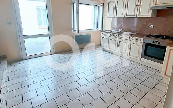 Maison à louer    2 pièces •  Crépy-en-Valois