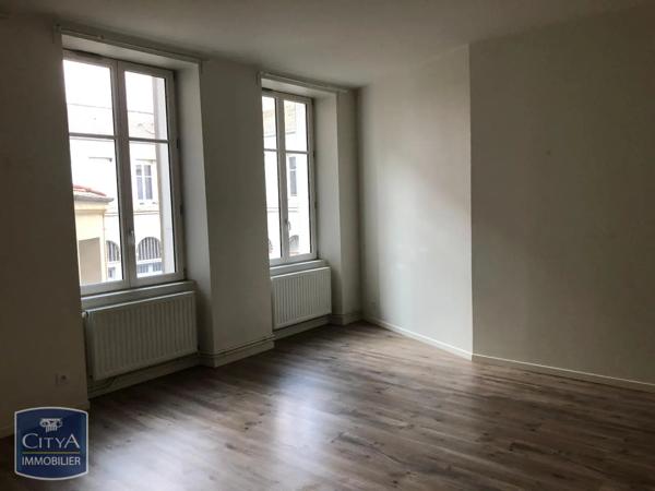 Appartement à louer 2 pièces 65.81m²