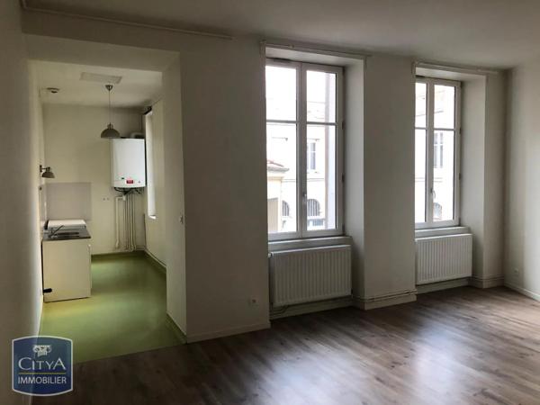 Appartement à louer 2 pièces 65.81m²