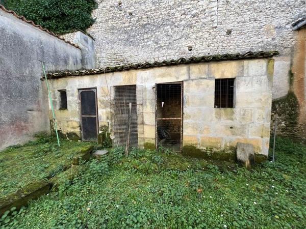 Maison 56 000 € Mirambeau 5 p 300 m² DPE