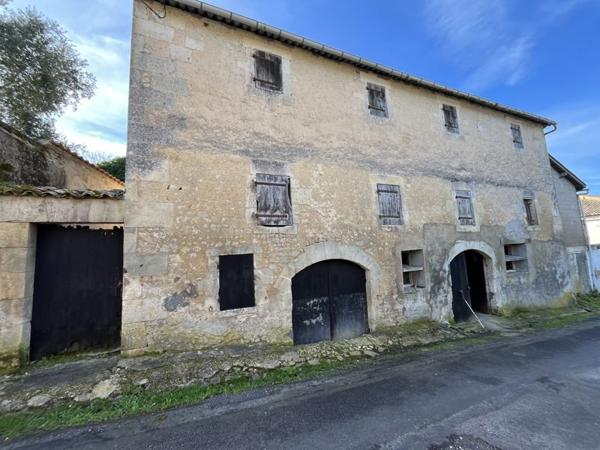Maison 56 000 € Mirambeau 5 p 300 m² DPE