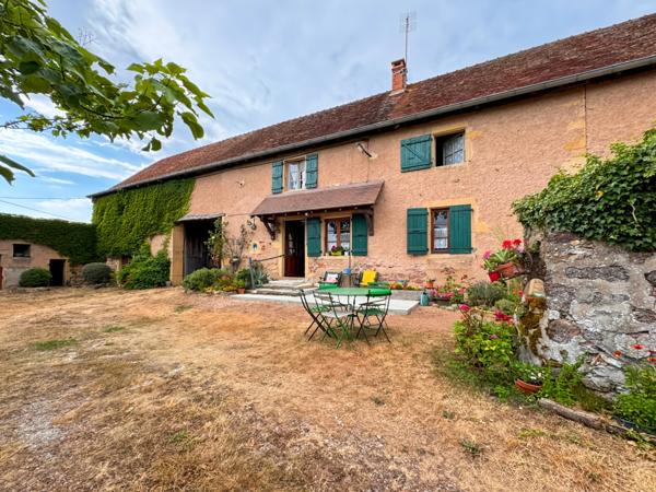 Maison à vendre 5 pièces proche de LA CLAYETTE (71) - 165 m² - 4 chambres - dépendances - terrain de 1087 m²