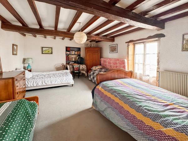 Maison à vendre 5 pièces proche de LA CLAYETTE (71) - 165 m² - 4 chambres - dépendances - terrain de 1087 m²