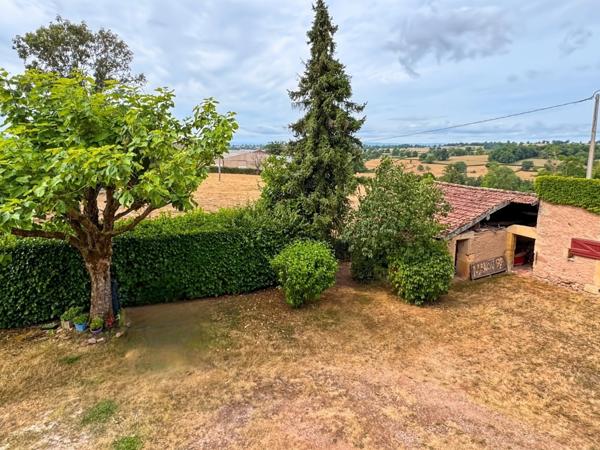 Maison à vendre 5 pièces proche de LA CLAYETTE (71) - 165 m² - 4 chambres - dépendances - terrain de 1087 m²