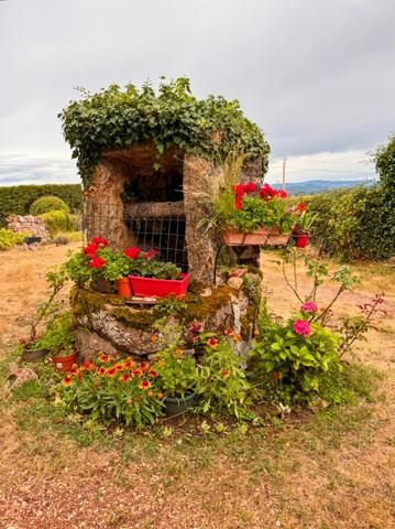 Maison à vendre 5 pièces proche de LA CLAYETTE (71) - 165 m² - 4 chambres - dépendances - terrain de 1087 m²