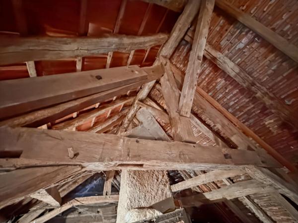 Maison à vendre 5 pièces proche de LA CLAYETTE (71) - 165 m² - 4 chambres - dépendances - terrain de 1087 m²