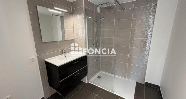 Location Appartement 3 pièces 58.38 m² - Clermont-ferrand 63000