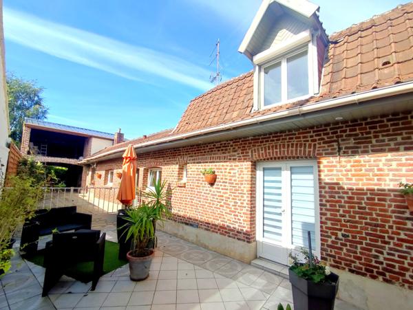 Camphin-en-Carembault (59133) ANCIENNE FERME RENOVEE 3 CHAMBRES JARDIN DEPENDANCES