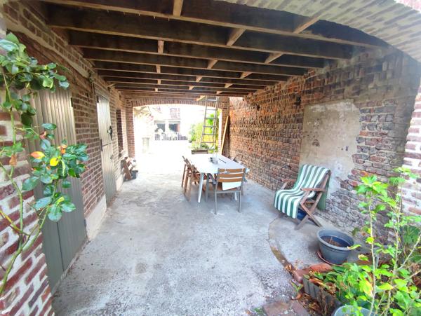 Camphin-en-Carembault (59133) ANCIENNE FERME RENOVEE 3 CHAMBRES JARDIN DEPENDANCES