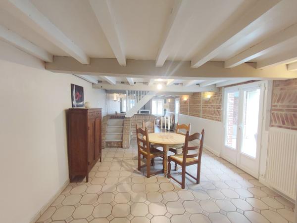 Camphin-en-Carembault (59133) ANCIENNE FERME RENOVEE 3 CHAMBRES JARDIN DEPENDANCES