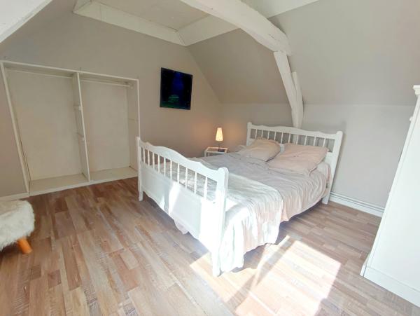 Camphin-en-Carembault (59133) ANCIENNE FERME RENOVEE 3 CHAMBRES JARDIN DEPENDANCES
